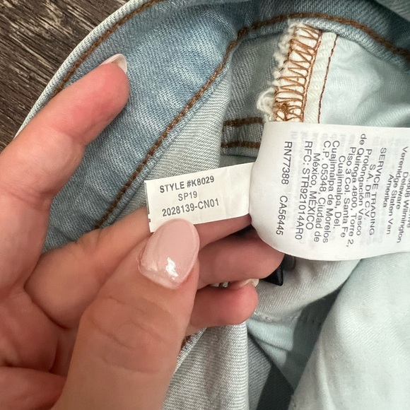 Madewell Prescott Lightwash Shorts - Picture 4 of 5